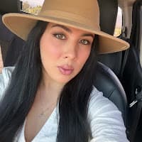 Valeria F