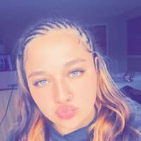nikkibb